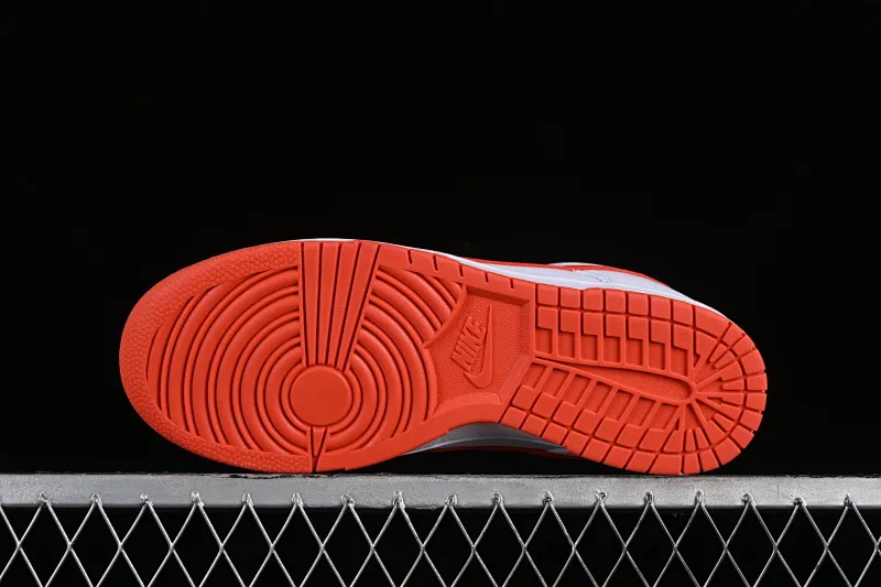 All categories Nk SB Dunk series Nk SB Dunk Low low-top sneakers Nk SB Dunk Low white and orange color low-top casual sports skateboard shoes DV0831-103